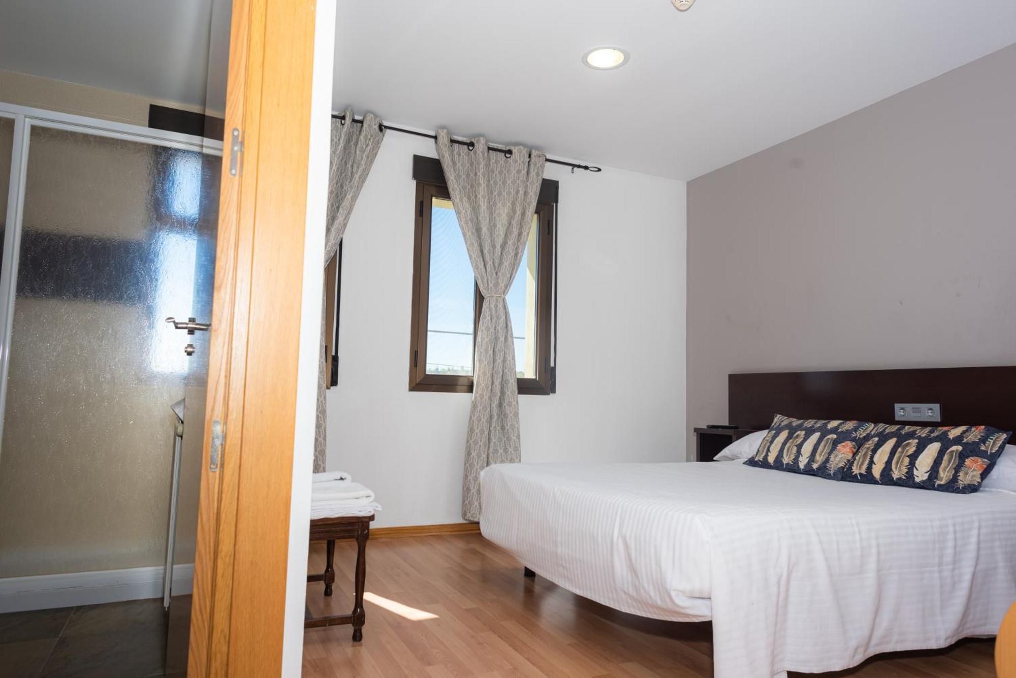 Hostal Venta De Valcorba Soria Exterior foto